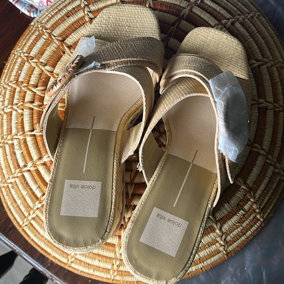 NWT sz 8 Dolce Vita Liesel Wedges - Picture 5 of 8